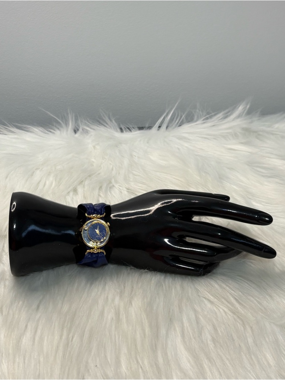 Vintage Blue leather Watch with Gold-Tone Case Quartz with floating crystals